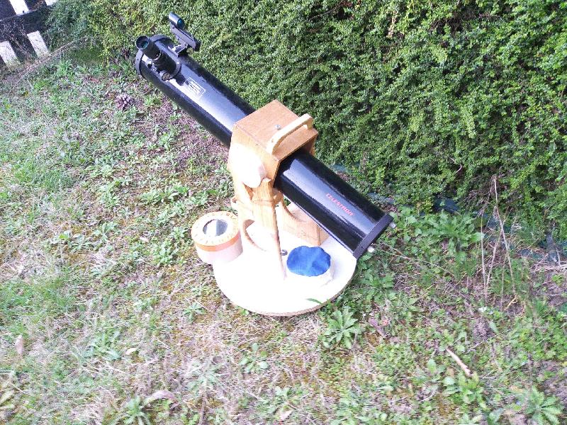 114*900, base dobson maison, chercheur poit rouge, filtre solaire, oculaire zoom 21-9