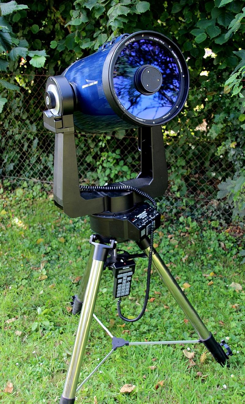 A vendre Télescope MEADE LX 200, diamètre 254 mm
