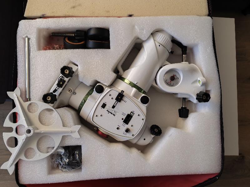 Monture SkyWatcher EQ6R Pro + accessoires