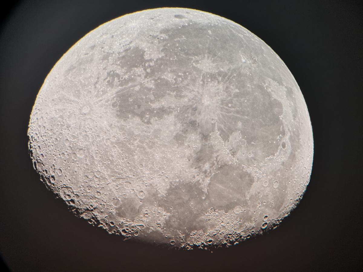 Lune, le 25 décembre 2018