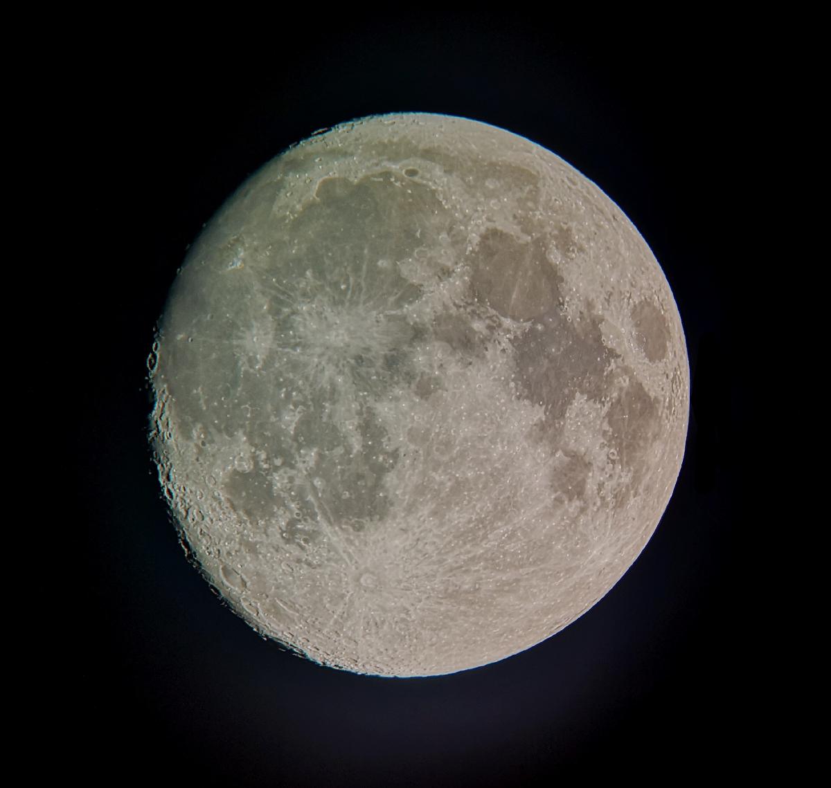 Lune du 17 février 2019 au soir Lune du 17 février 2019 au soir