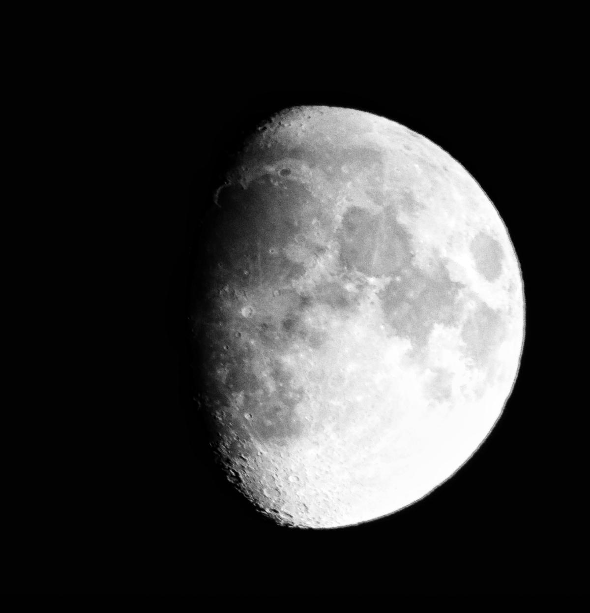 Lune - Premier essai Lune - Premier essai