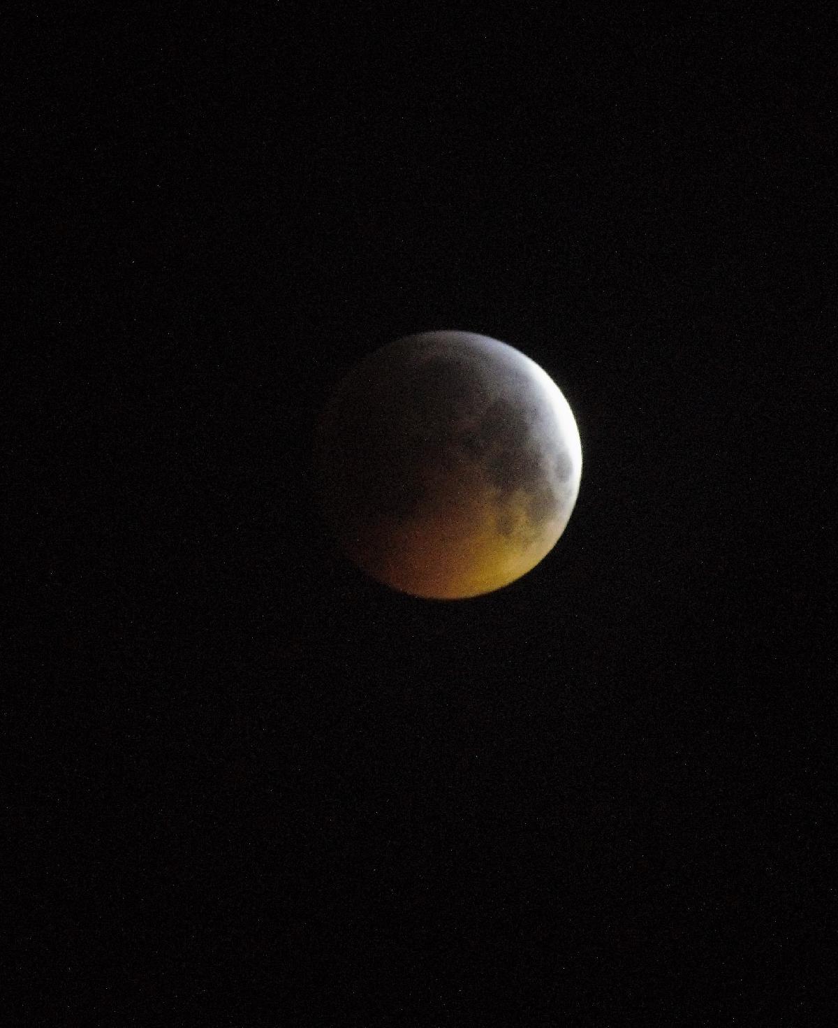 Eclipse de Lune en Poitou Eclipse de Lune en Poitou