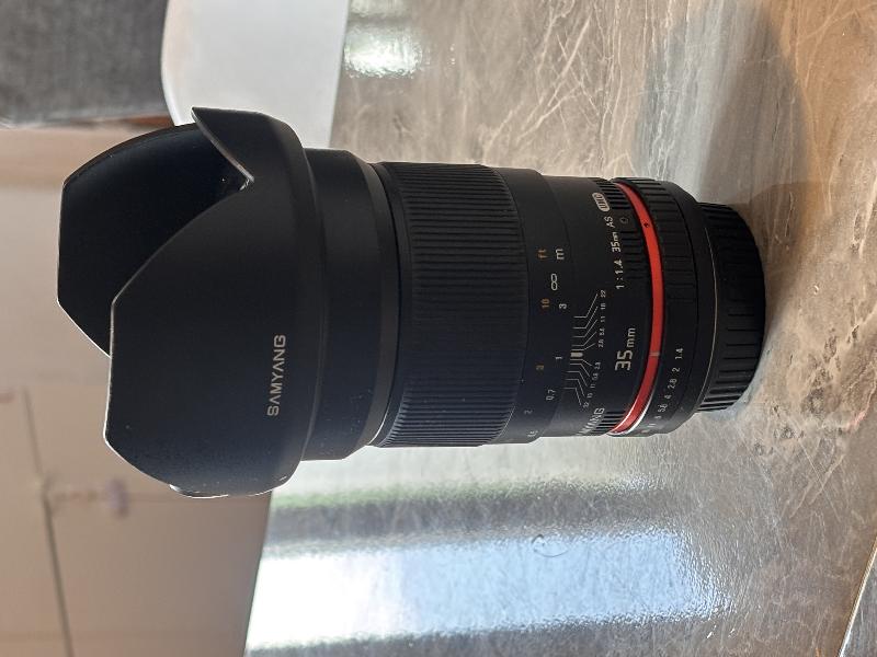 Samyang 35mm f 1.5 canon ef