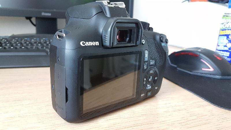Canon 1300d totalement défiltré + accessoires