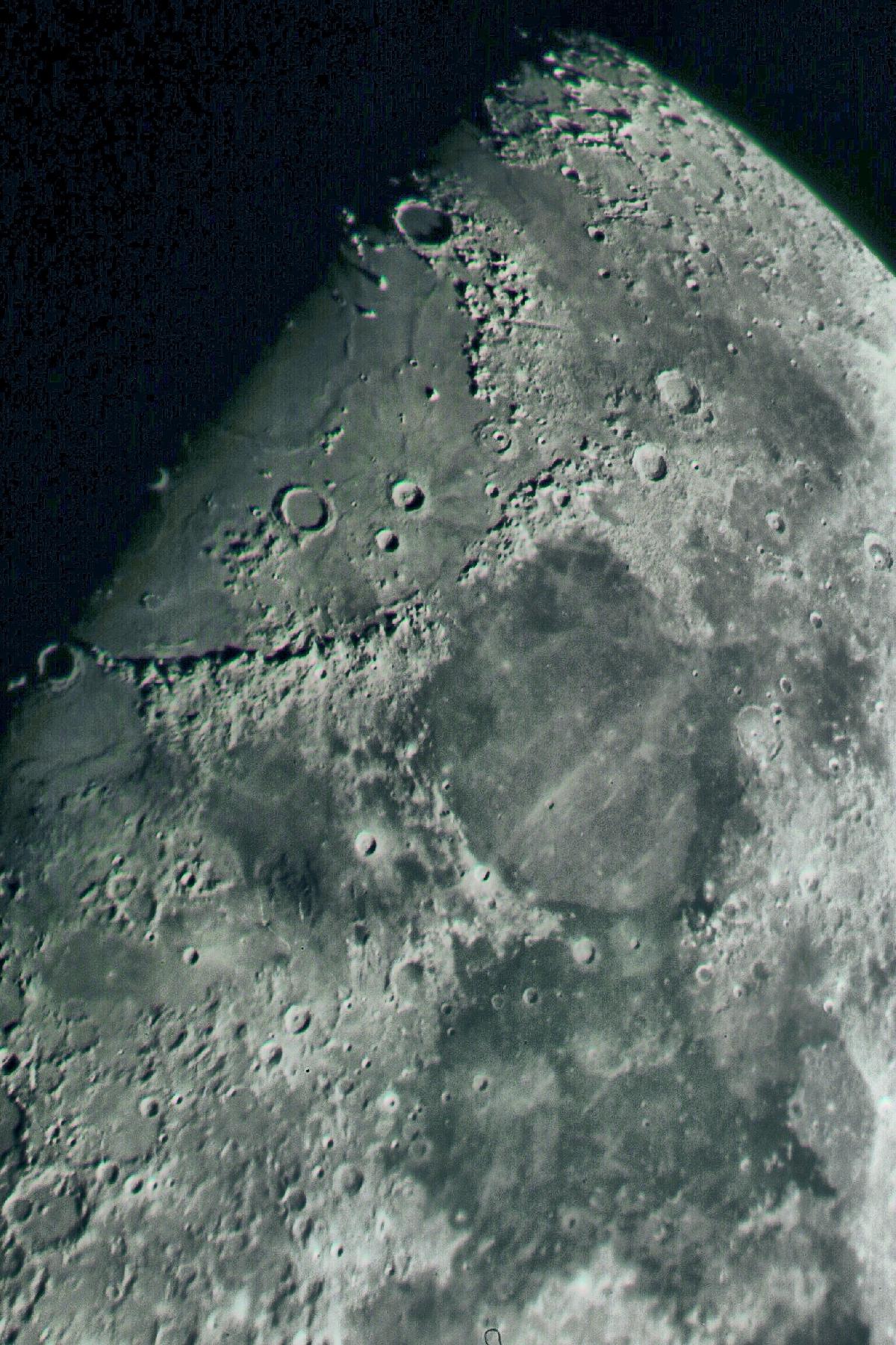 Cratère Archimède et monts Apennins Cratère Archimède et monts Apennins