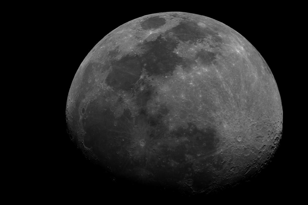 Lune du 04 avril 2020 Lune du 04 avril 2020