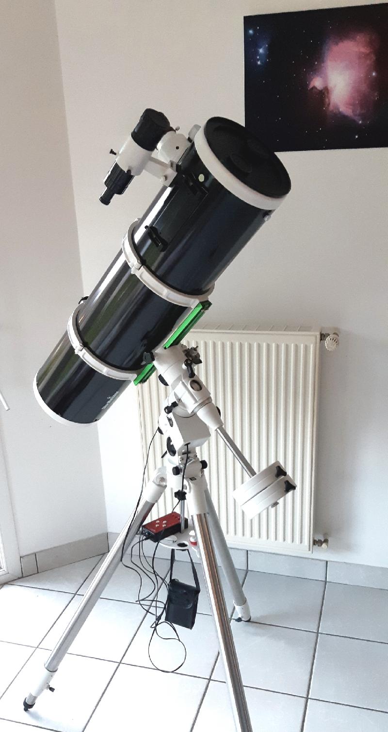 Télescope Sky-Watcher 200/1000 Black Diamond sur EQ5 motorisée Télescope Sky-Watcher 200/1000 Black Diamond sur EQ5 motorisée