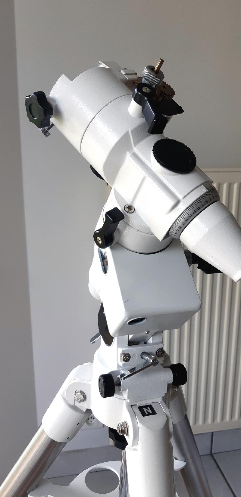 Télescope Sky-Watcher 200/1000 Black Diamond sur EQ5 motorisée Télescope Sky-Watcher 200/1000 Black Diamond sur EQ5 motorisée