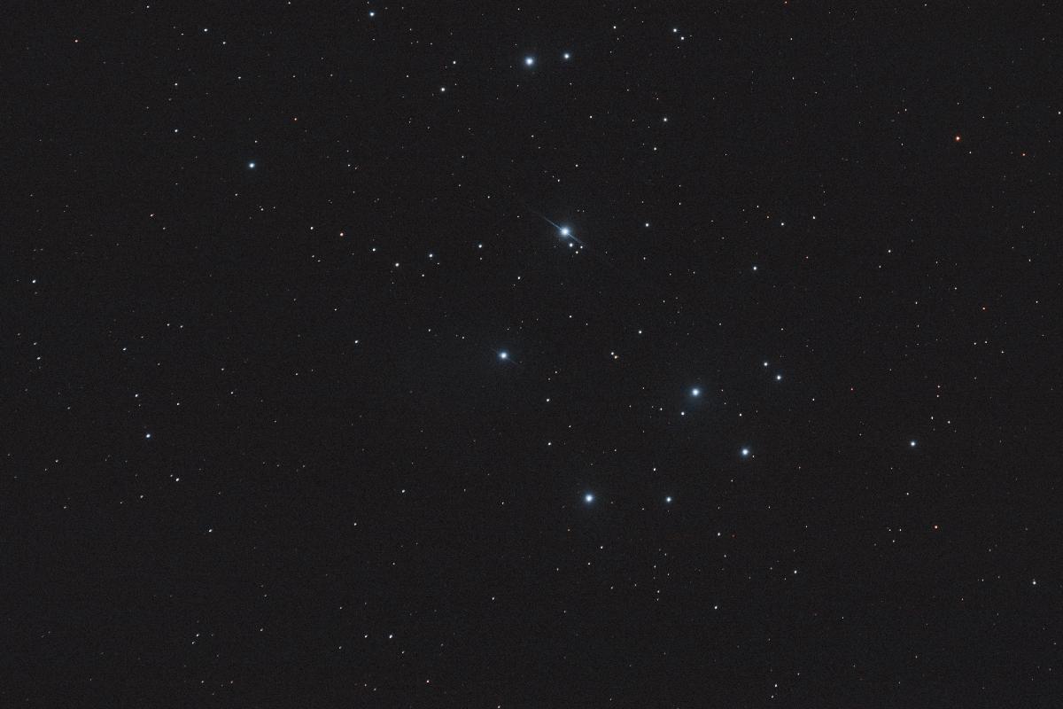 Les Pleiades M45 Seven Sisters