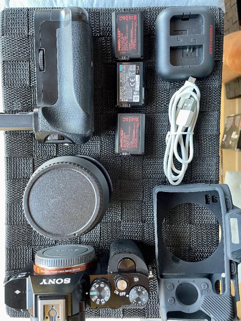 Ensemble complet astrophoto Sony A7S impeccable + 135mm f/2 + 28-70mm + accessoires Ensemble complet astrophoto Sony A7S impeccable + 135mm f/2 + 28-70mm + accessoires