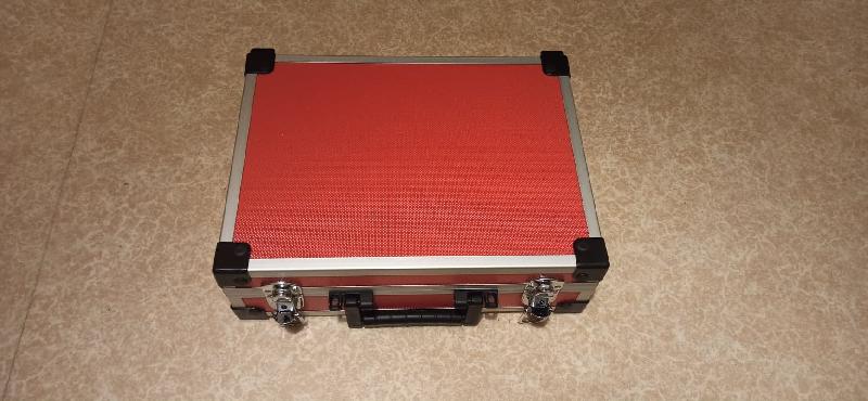 Mallette de rangement / fly case / flight case pour 50 euros à débattre Mallette de rangement / fly case / flight case pour 50 euros à débattre