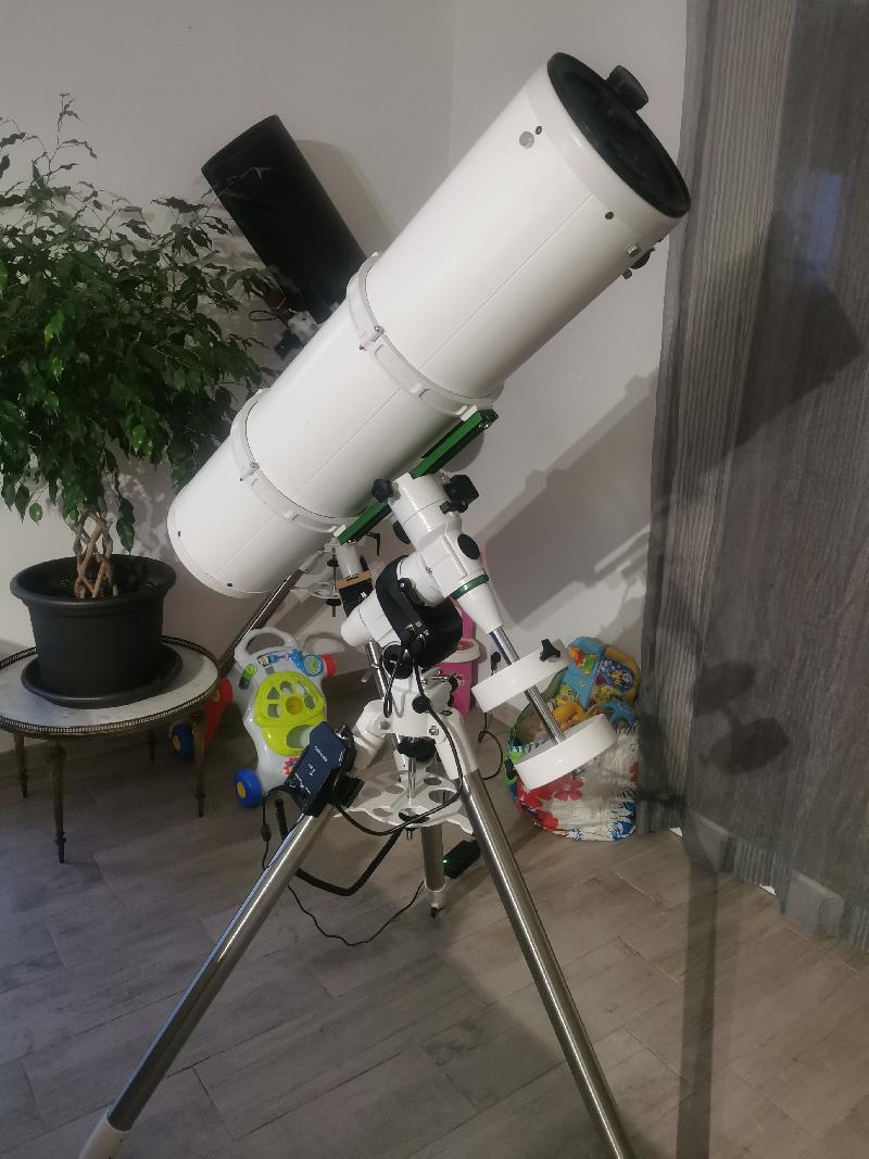 Telescope skywatcher 200/100 monture heq5 Telescope skywatcher 200/100 monture heq5
