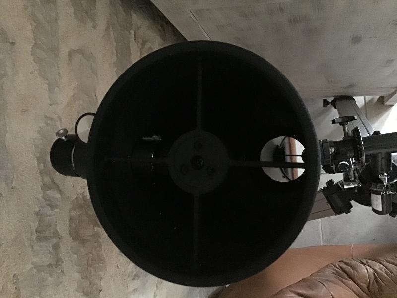 Newton Sky-Watcher 130/900 sur EQ2 + accessoires 