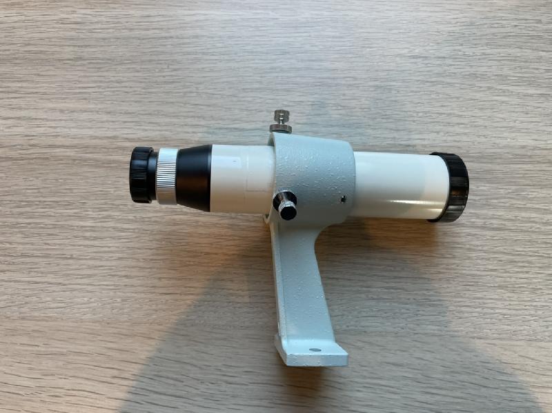 Chercheur Takahashi 6x30 avec support Chercheur Takahashi 6x30 avec support