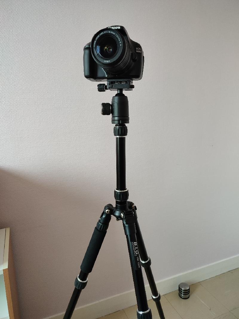 Canon EOS1100D + Pack astrophoto+ trépied Canon EOS1100D + Pack astrophoto+ trépied