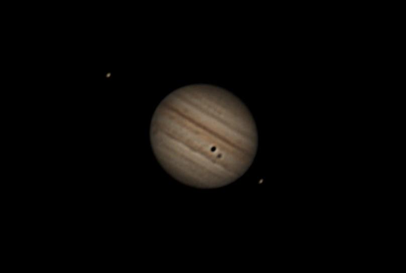 GANYMEDE devant JUPITER GANYMEDE devant JUPITER