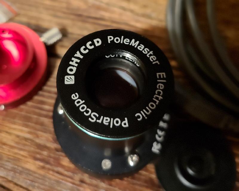 Polemaster QHY + adaptateur EQ6, AZ-EQ6, EQ5, etc. Polemaster QHY + adaptateur EQ6, AZ-EQ6, EQ5, etc.