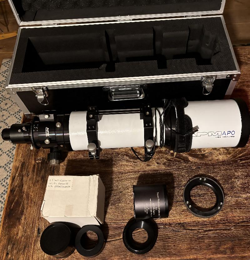 APM 107/700 + correcteur + réducteur Riccardi x0,75