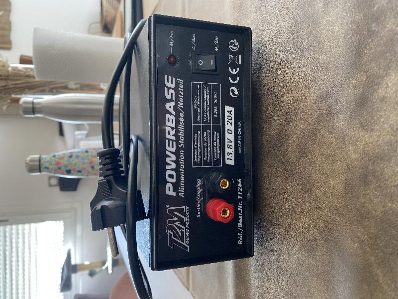 Alimentation Powerbase T2M 13,8V + câble alimentation monture équatoriale Alimentation Powerbase T2M 13,8V + câble alimentation monture équatoriale