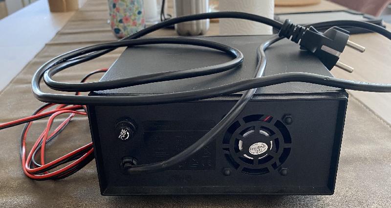 Alimentation Powerbase T2M 13,8V + câble alimentation monture équatoriale Alimentation Powerbase T2M 13,8V + câble alimentation monture équatoriale