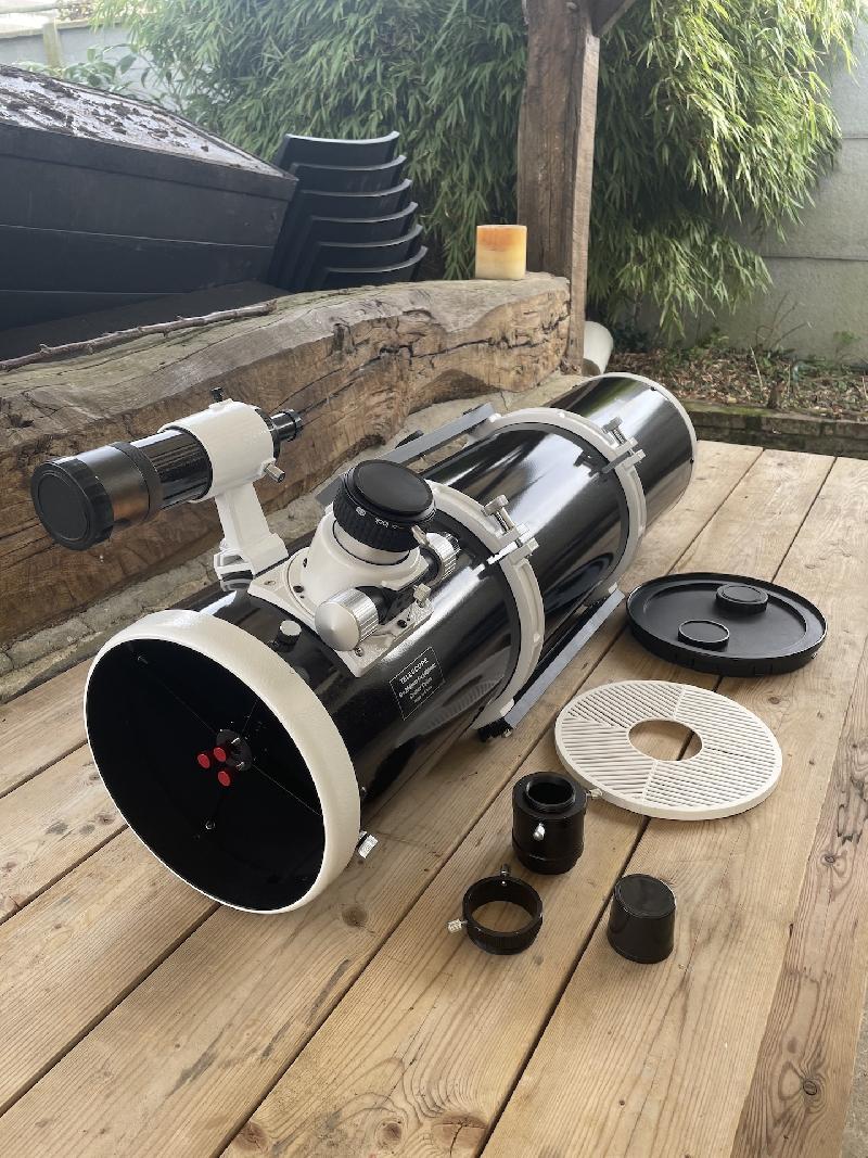 Skywatcher 200/1000 équipé Skywatcher 200/1000 équipé