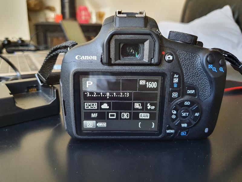 Canon eos 1200D boitier nu Canon eos 1200D boitier nu