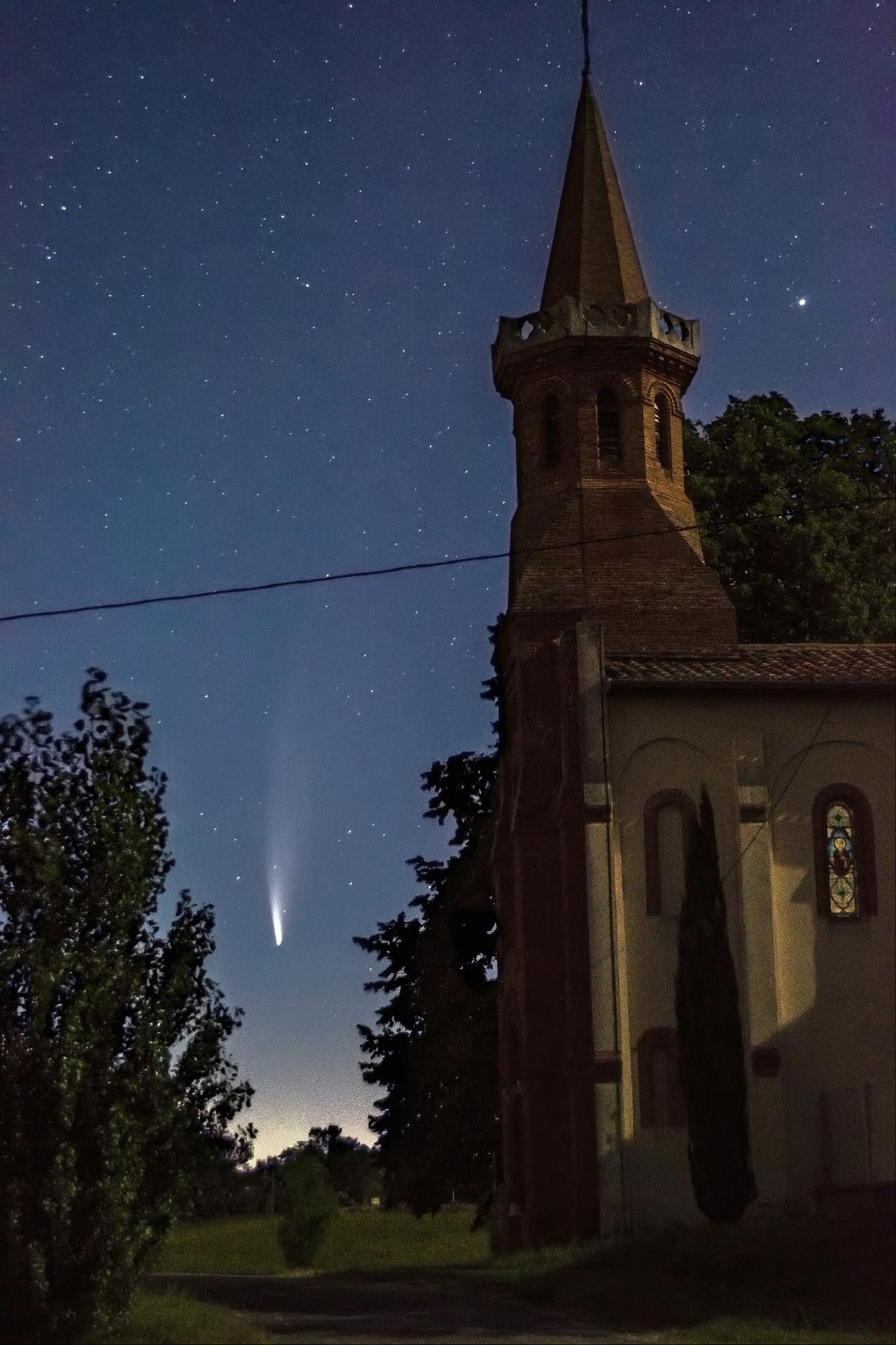 Neowise et l'Eglise d'Aurin Neowise et l'Eglise d'Aurin