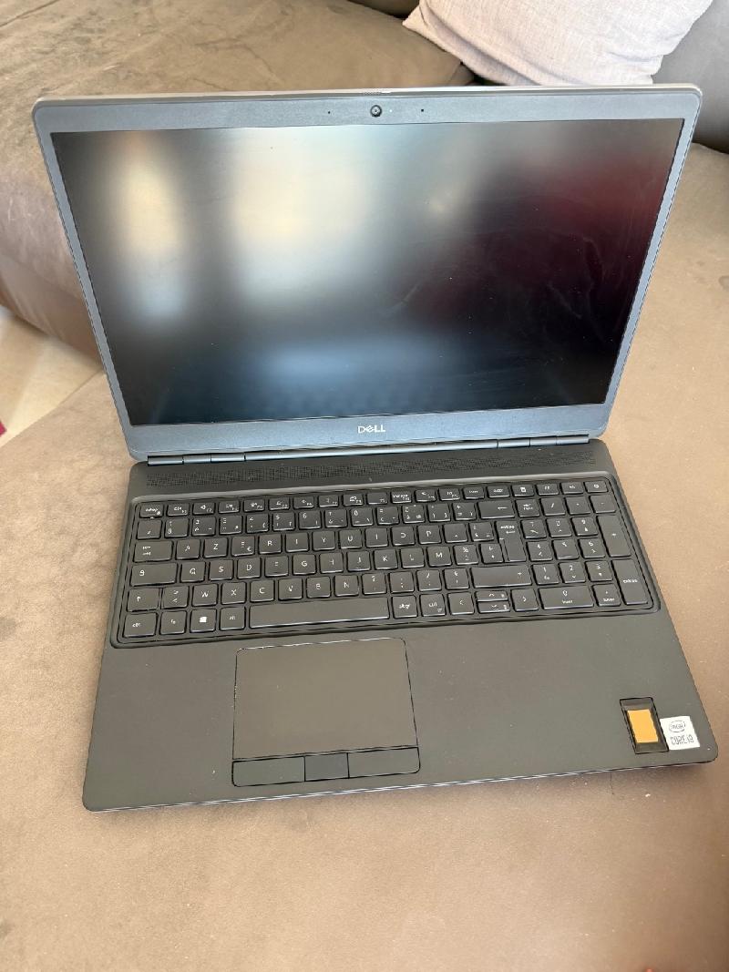 Vends laptop pour le traitement Vends laptop pour le traitement