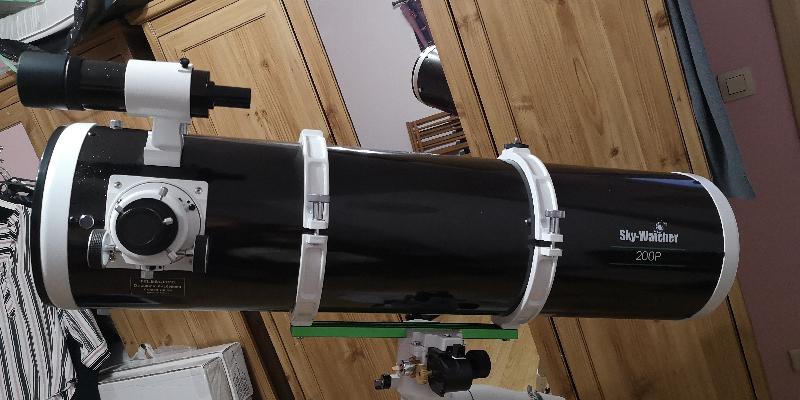 Vends télescope Skywatcher 200/1000 sur EQ-5 motorisée 