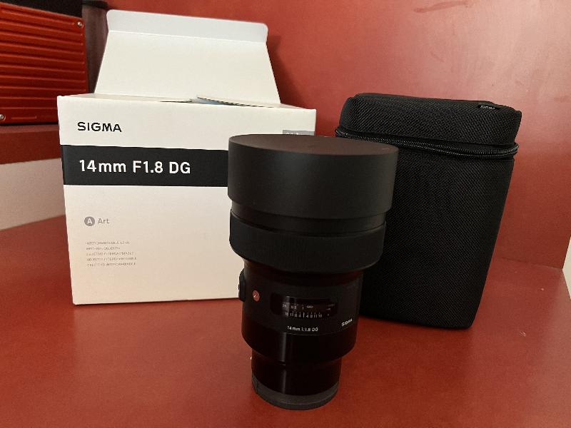 Package de 3 objectifs (zoom 24-240, fixe 14mm, fixe 85mm) pour Sony monture FE Package de 3 objectifs (zoom 24-240, fixe 14mm, fixe 85mm) pour Sony monture FE