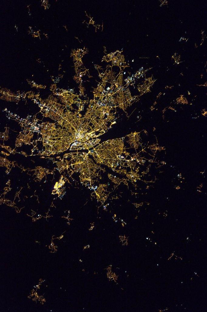 Nantes vu de l'ISS by Thomas Pesquet Nantes vu de l'ISS by Thomas Pesquet