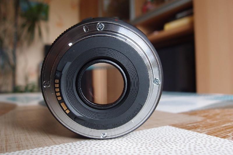 Canon 50mm f/1.8  STM