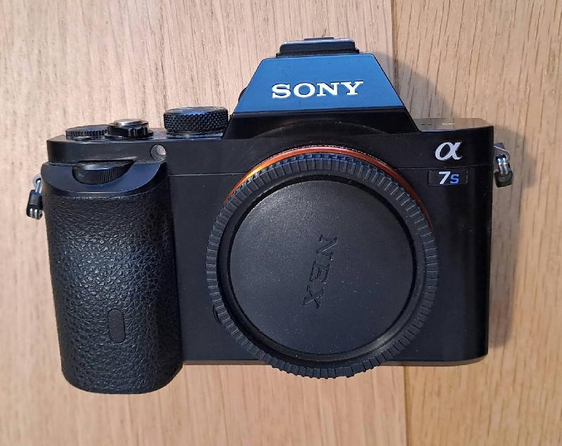 Sony A7S défiltré-refiltré R. Galli et multiples accessoires