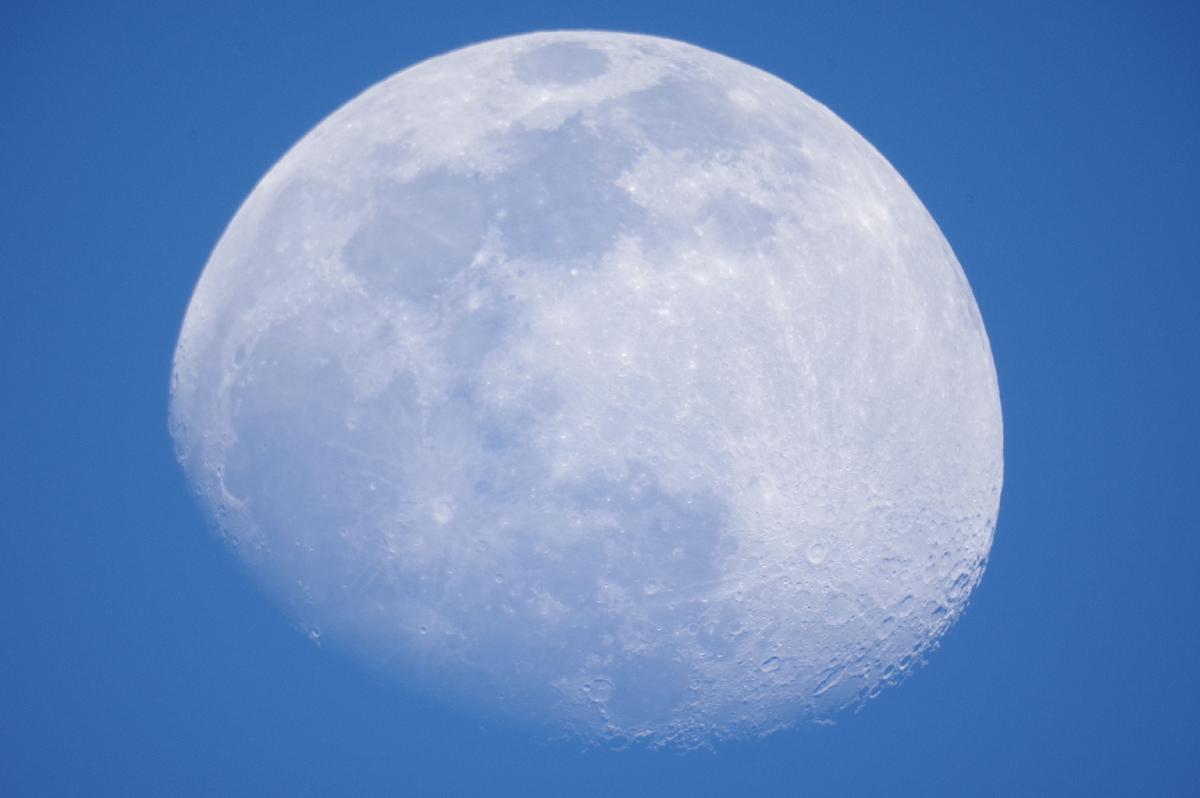 Lune en plein jour Lune en plein jour