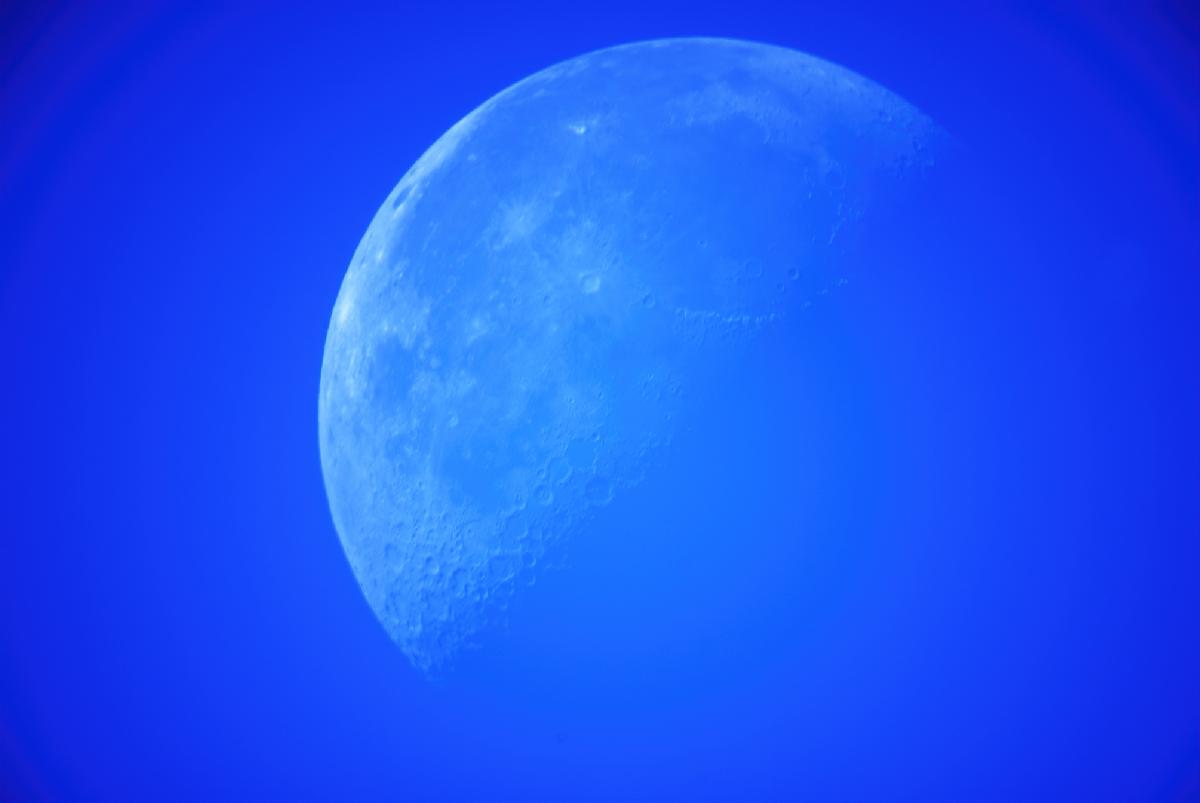 Lune en matinée Lune en matinée