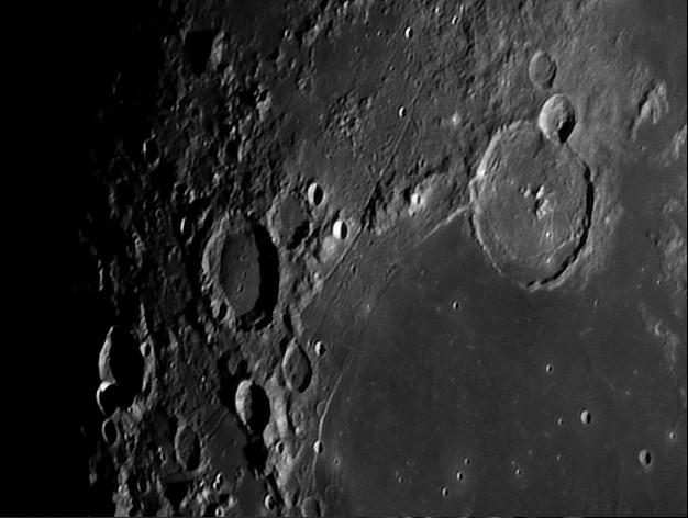 Lune Mare Humorum et cratère Gassendi Lune Mare Humorum et cratère Gassendi