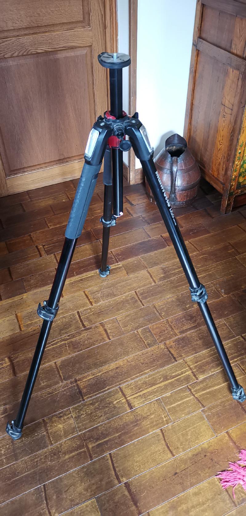 Trépied manfrotto 055 Alu Trépied manfrotto 055 Alu