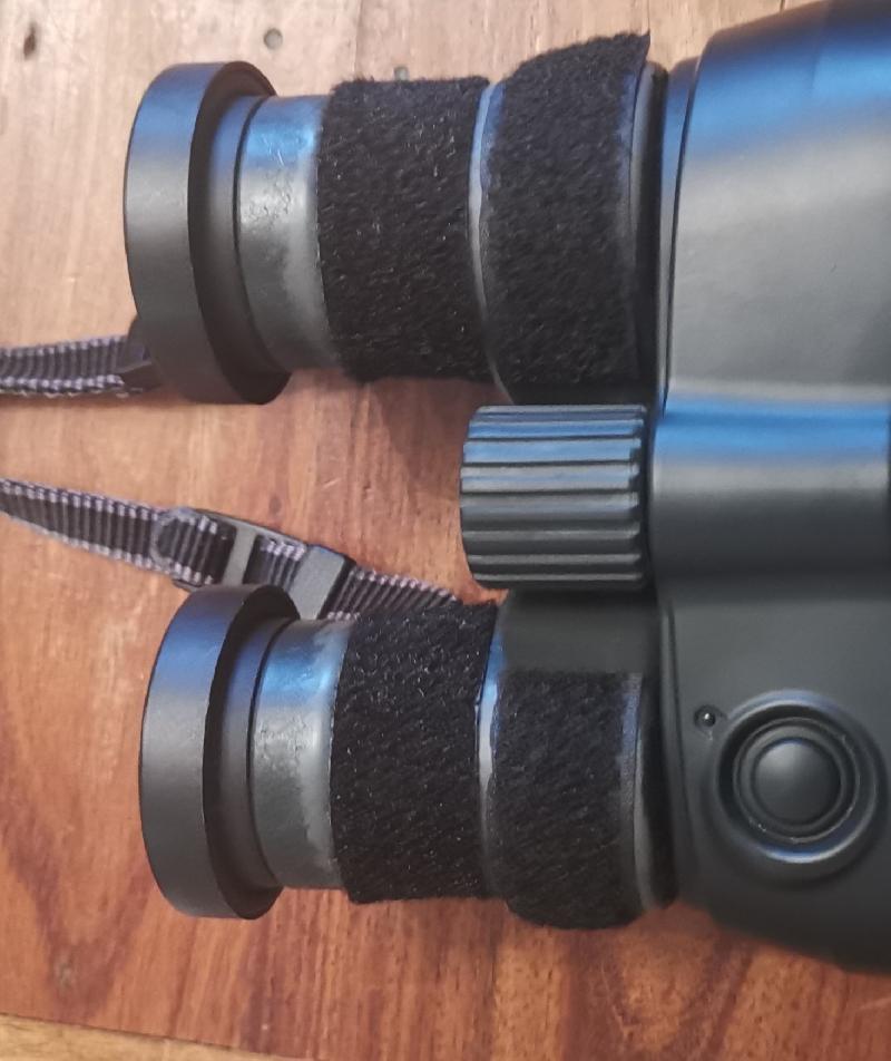Canon stabilisée 15x50 is AW Canon stabilisée 15x50 is AW