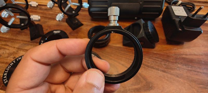 Divers accessoires : t2 Prisme Baader, bagues divers, batterie Celestron...