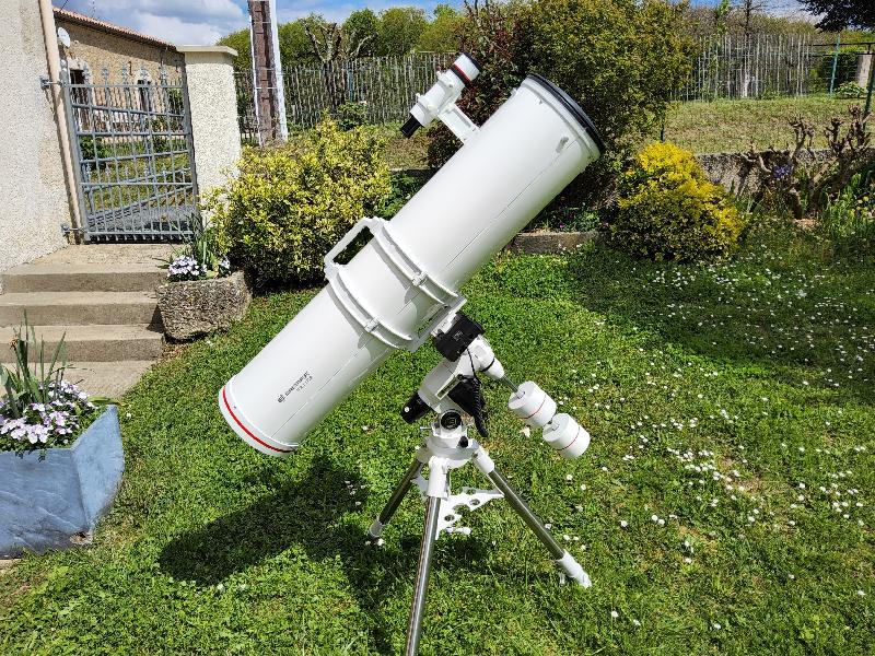 Télescope NEWTON BRESSER 203/1000 et monture équatoriale EXOS2 GoTo