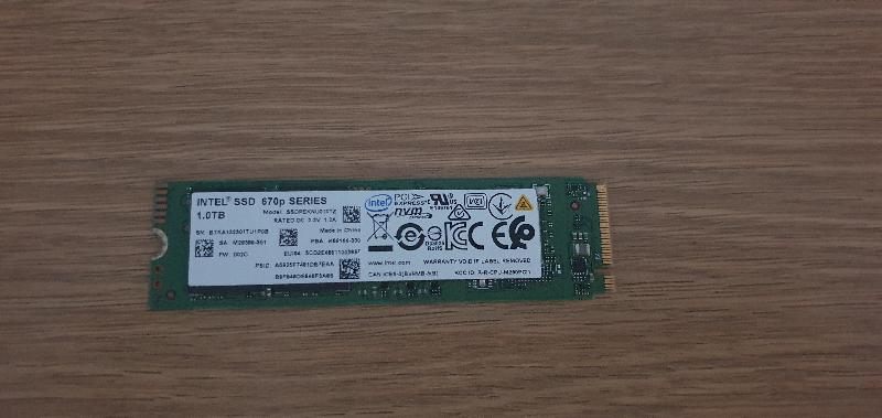 Disque SSD Intel 670P Série 1To Disque SSD Intel 670P Série 1To