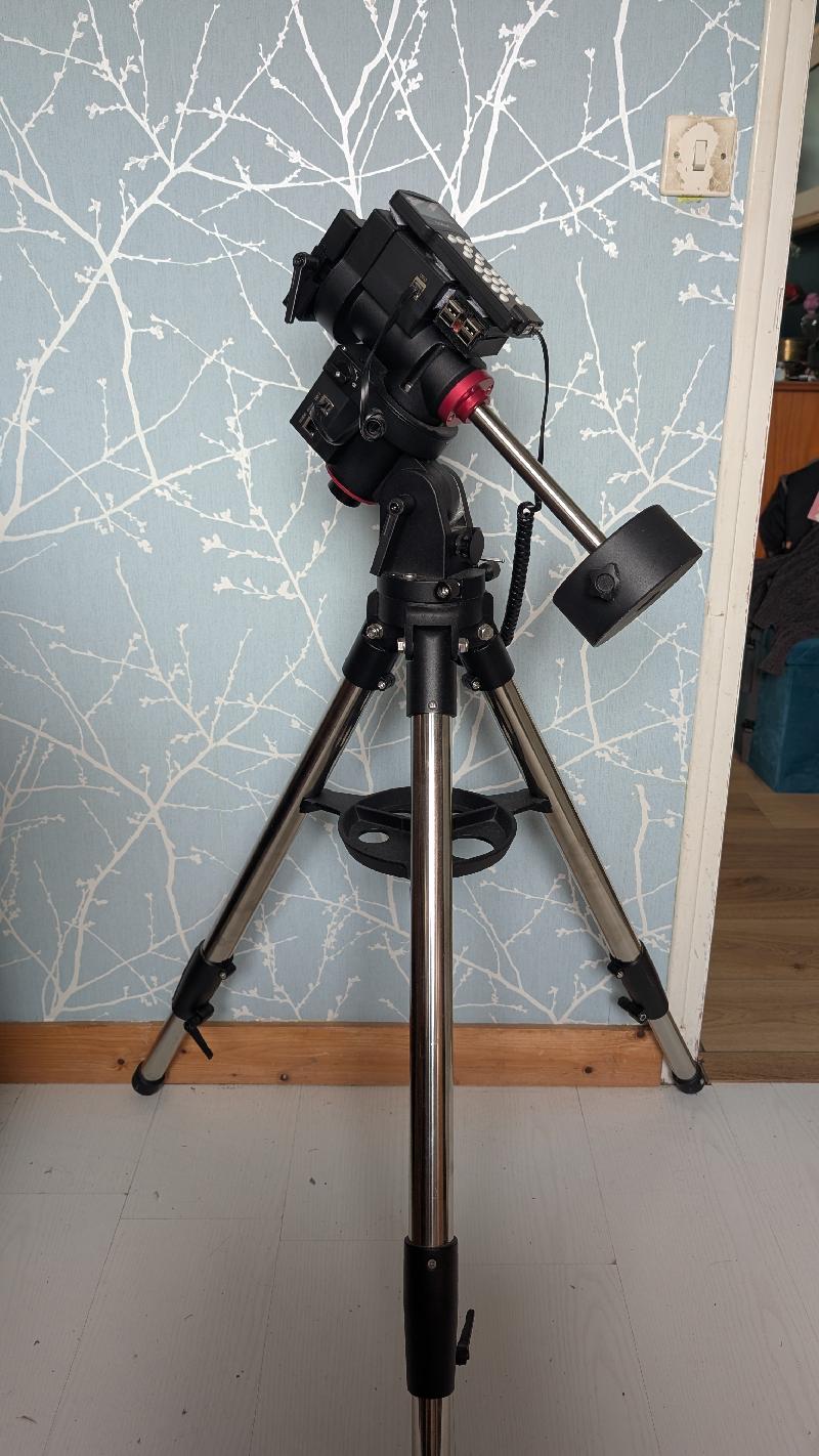 Monture équatoriale iOptron GEM28 avec iPolar