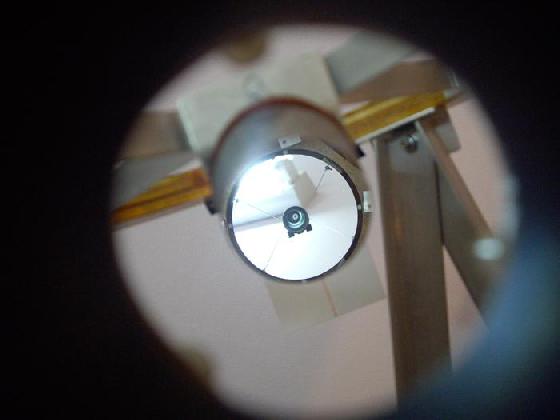 A travers le porte-oculaire A travers le porte-oculaire