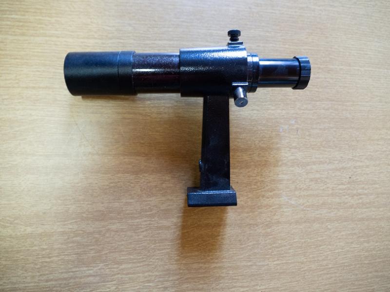 chercheur skywatcher 6x30