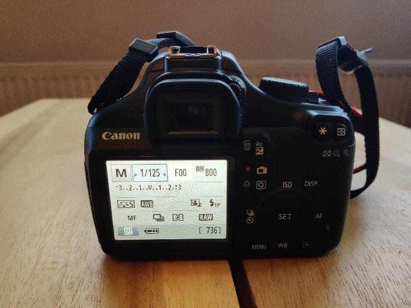 Canon 1100D défiltré neuf !!! (170 déclenchement) Canon 1100D défiltré neuf !!! (170 déclenchement)