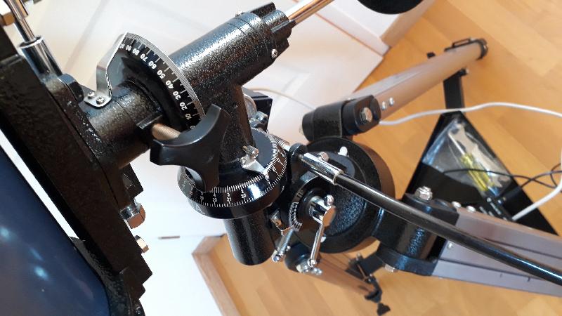 Télescope SKYWATCHER 130/900 motorisé en AD Télescope SKYWATCHER 130/900 motorisé en AD