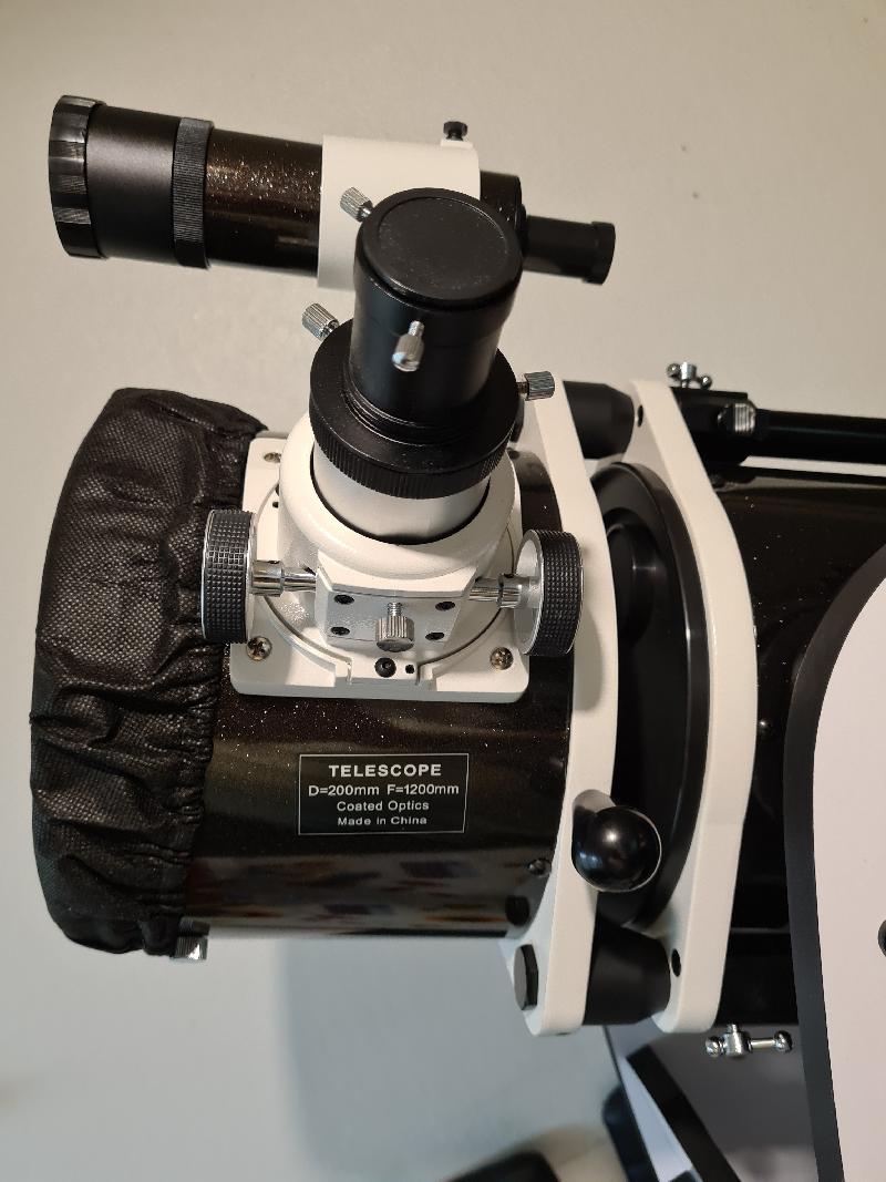 SKY-WATCHER Dobson FlexTube 200/1200 GoTo SKY-WATCHER Dobson FlexTube 200/1200 GoTo