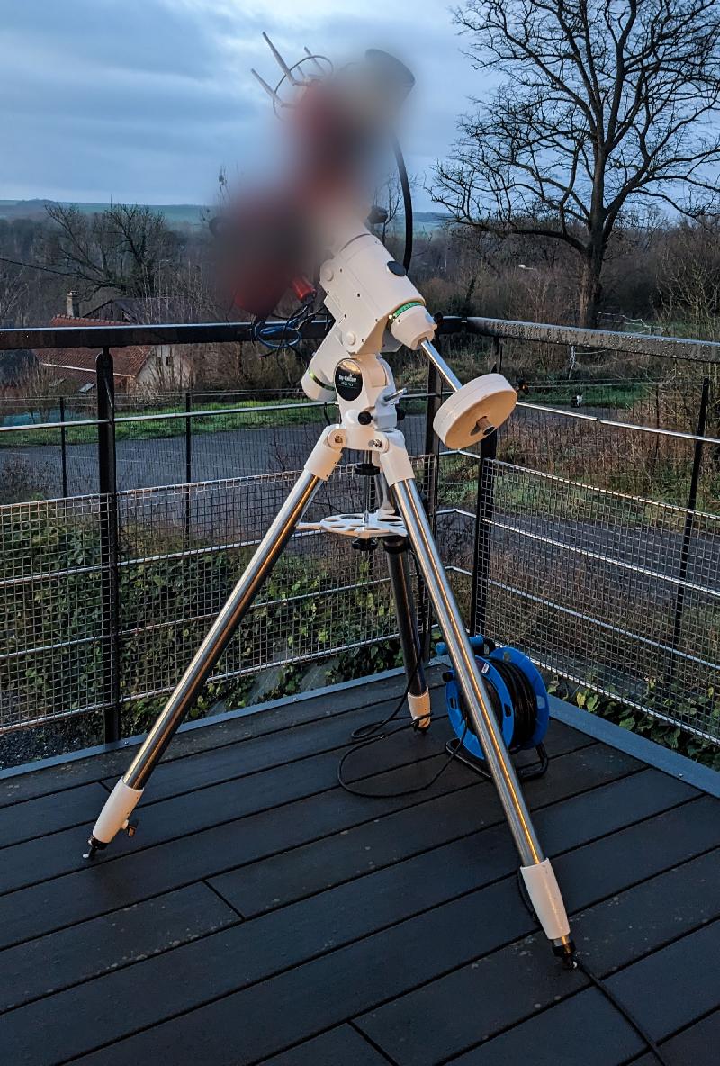 Monture HEQ5 PRO GOTO v2 Sky-Watcher (2021) et trépied Monture HEQ5 PRO GOTO v2 Sky-Watcher (2021) et trépied