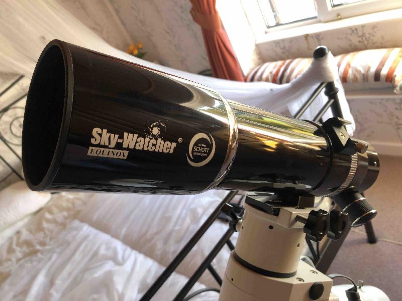 Télescope réfracteur Skywatcher Equinox ED80 APO PRO avec accessoires en option Télescope réfracteur Skywatcher Equinox ED80 APO PRO avec accessoires en option